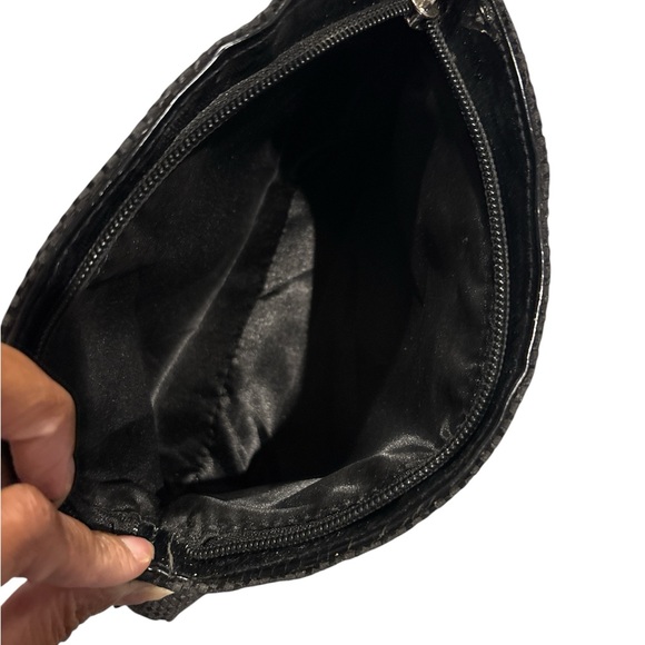 Giorgio Armani EUC BlackCosmetic Bag - Picture 5 of 5